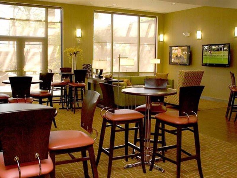洛杉矶伯班克机场万怡酒店 外观 照片